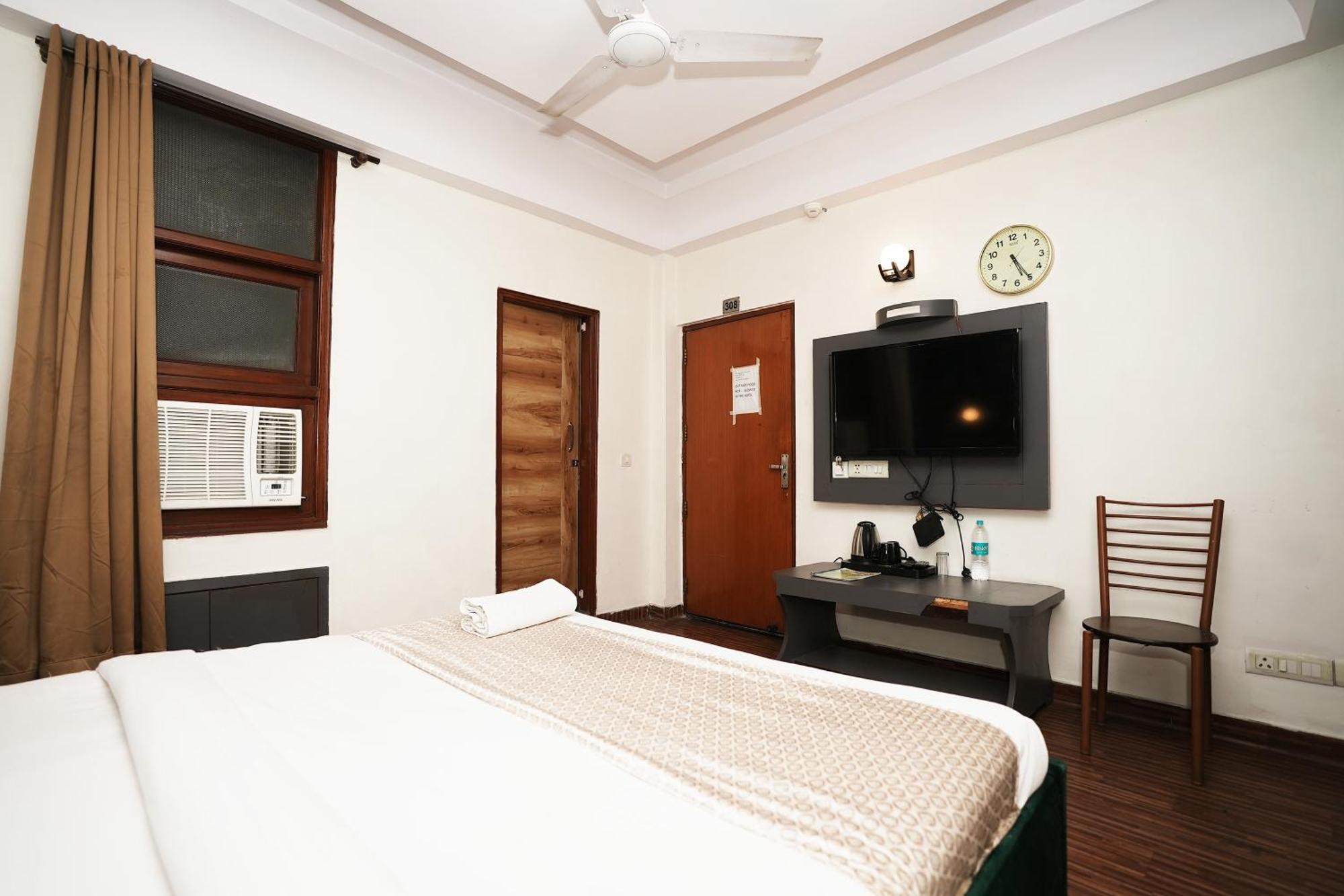 Hotel Vishal Residency, Mahipalpur Near Igi Delhi Airport Нью-Дели Экстерьер фото